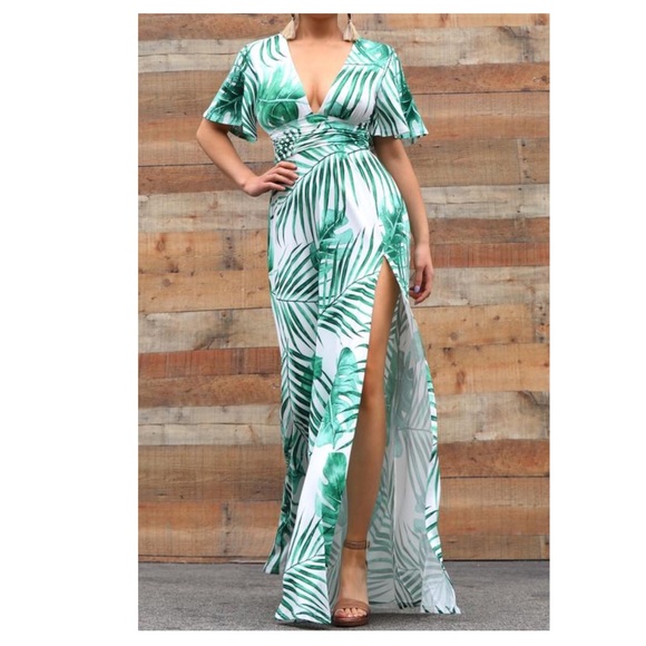 •Thigh High Action• Print Maxi Dress - Picture 3 of 4